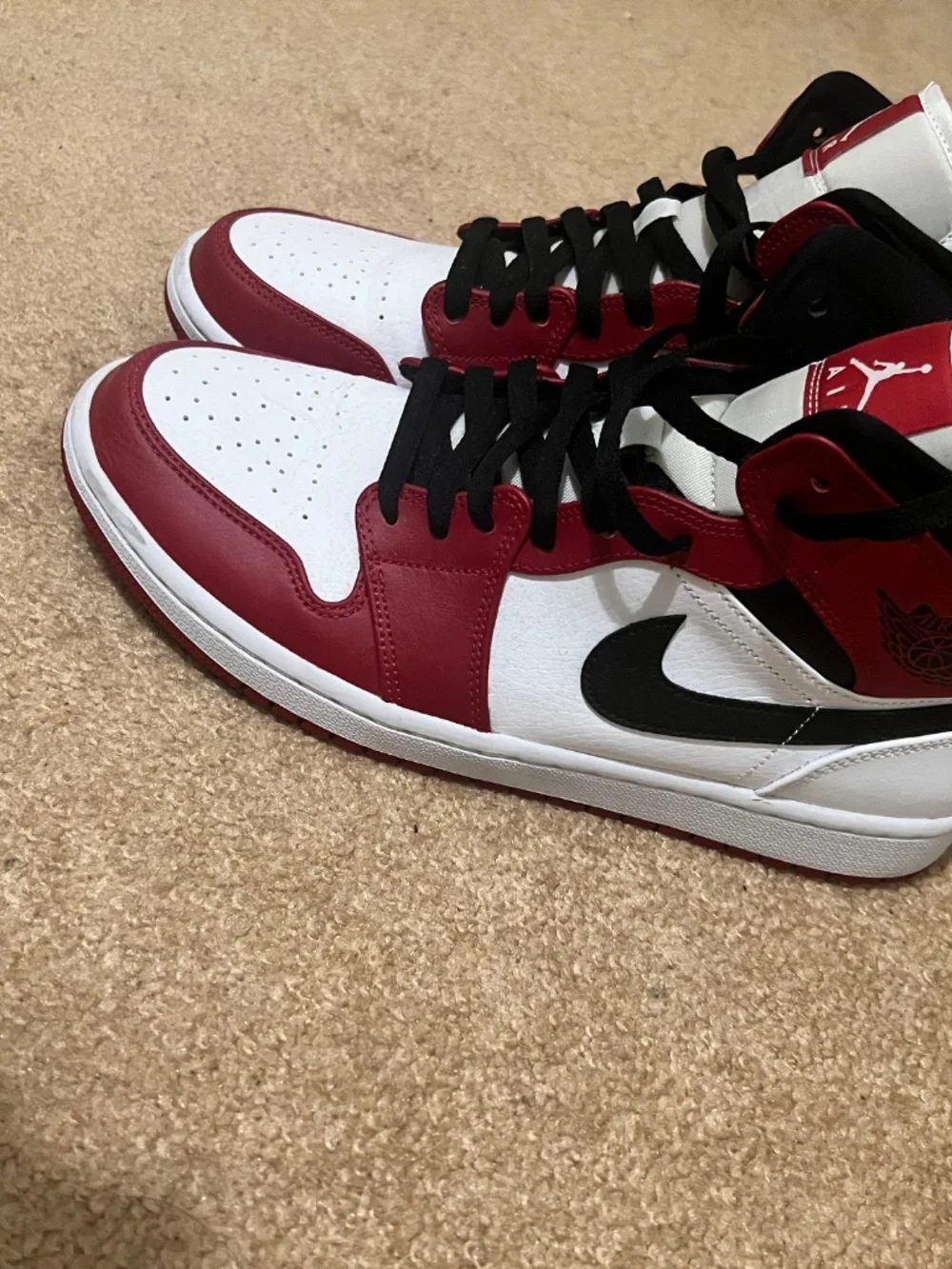Air Jordan 1 Mid 